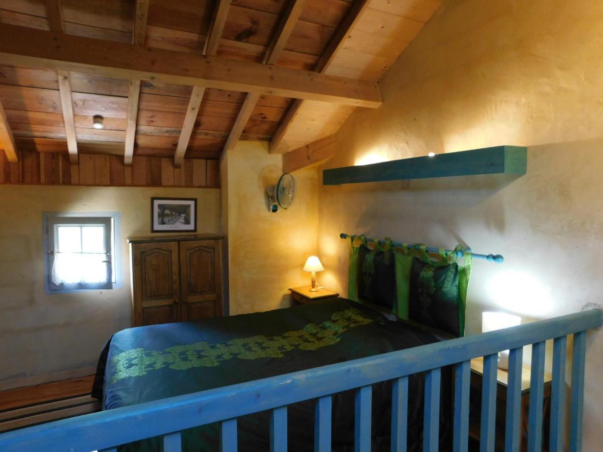 Logis Le Relais Du Bastidou Hotel Beaumarches Exterior photo
