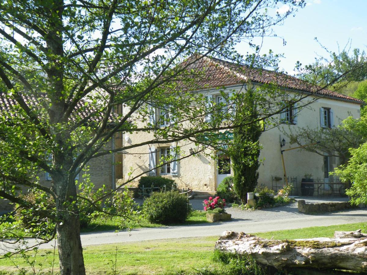Logis Le Relais Du Bastidou Hotel Beaumarches Exterior photo