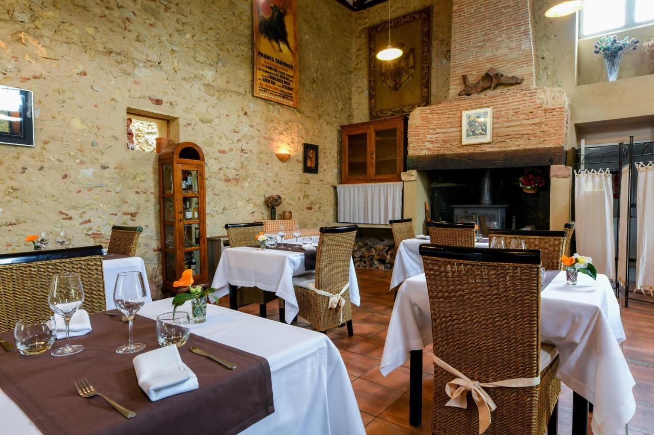 Logis Le Relais Du Bastidou Hotel Beaumarches Exterior photo