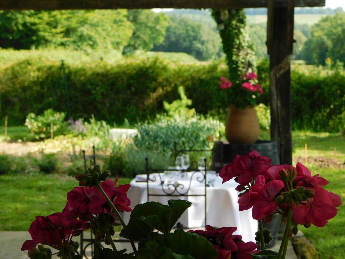 Logis Le Relais Du Bastidou Hotel Beaumarches Exterior photo